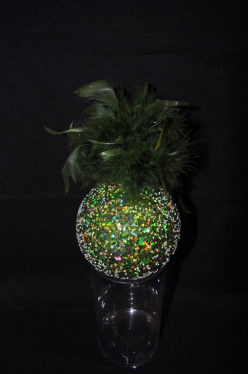 Boule verte avec plume